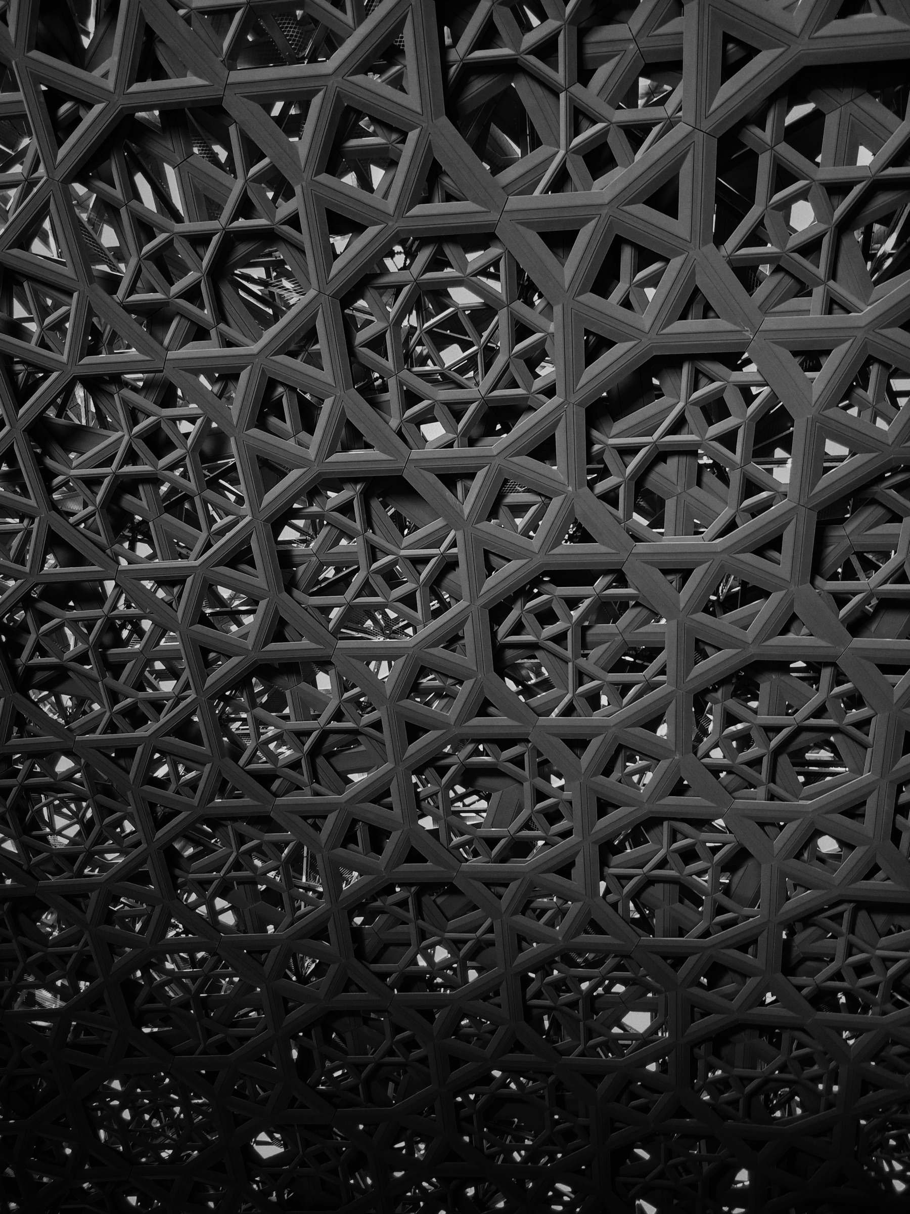Black geometric lattice study